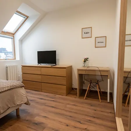 Chez Lana - 8 Prs - Parking - Jardin Tatil Evi Nogent-sur-Oise